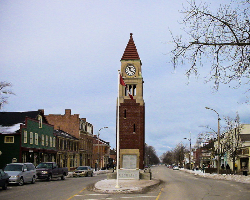 Queen Street and the Cenotaph